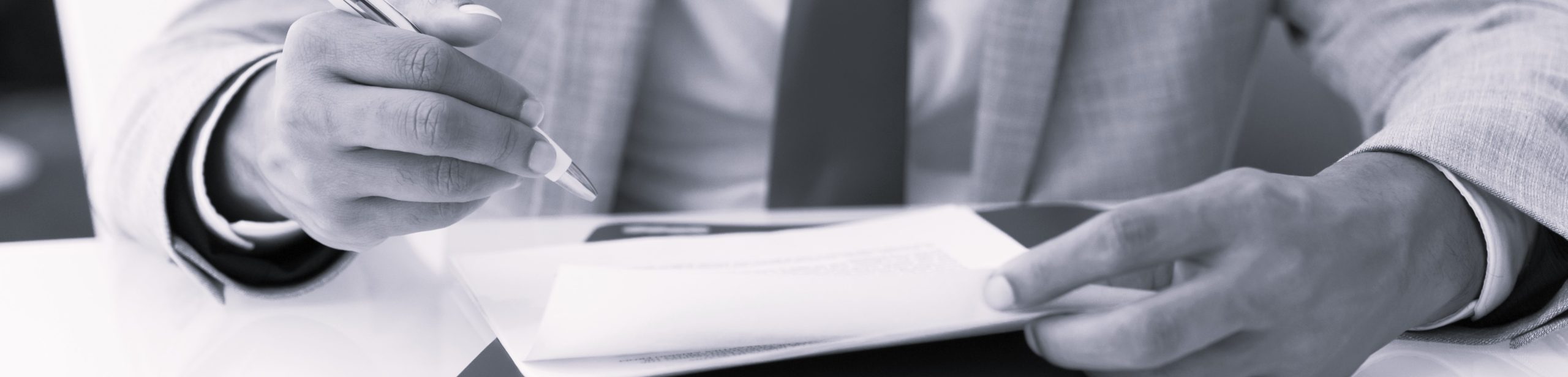 Tutela Vs. Otros mecanismos legales: ¿Cuándo es adecuado usarla?